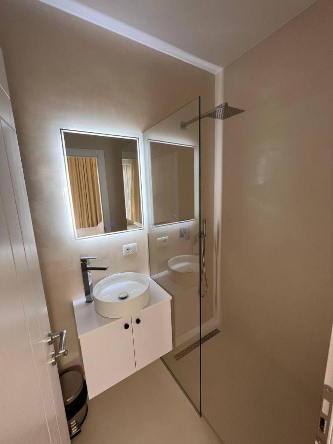 Mare Rooms Vlore Kanine エクステリア 写真